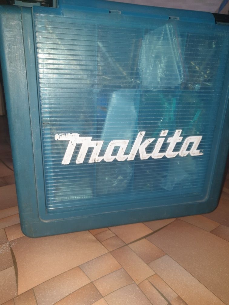 Makita (макита) дрель