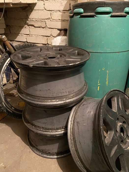 Продавам Джантии