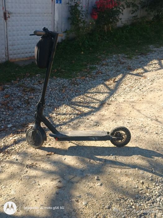 Vând trotinete Xiaomi pro 1
