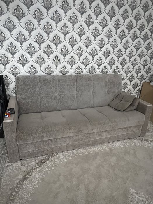 Продам диван размер 2 м