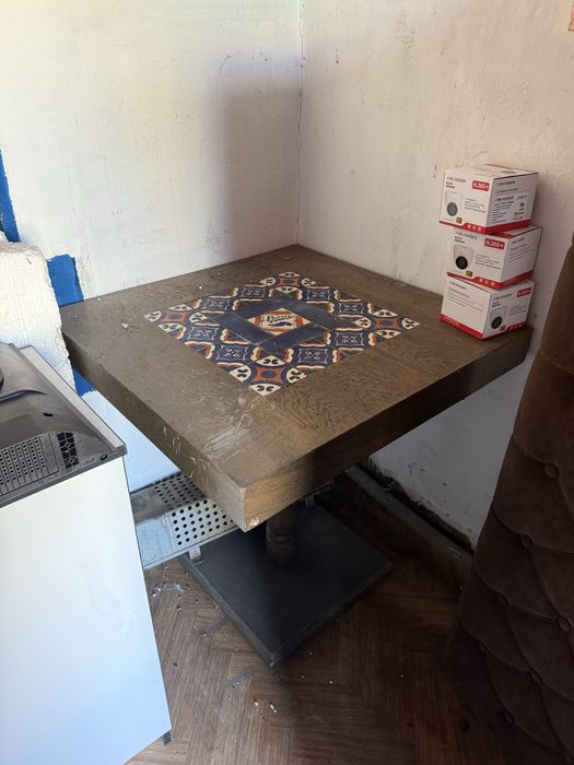 Продам деревянный стол