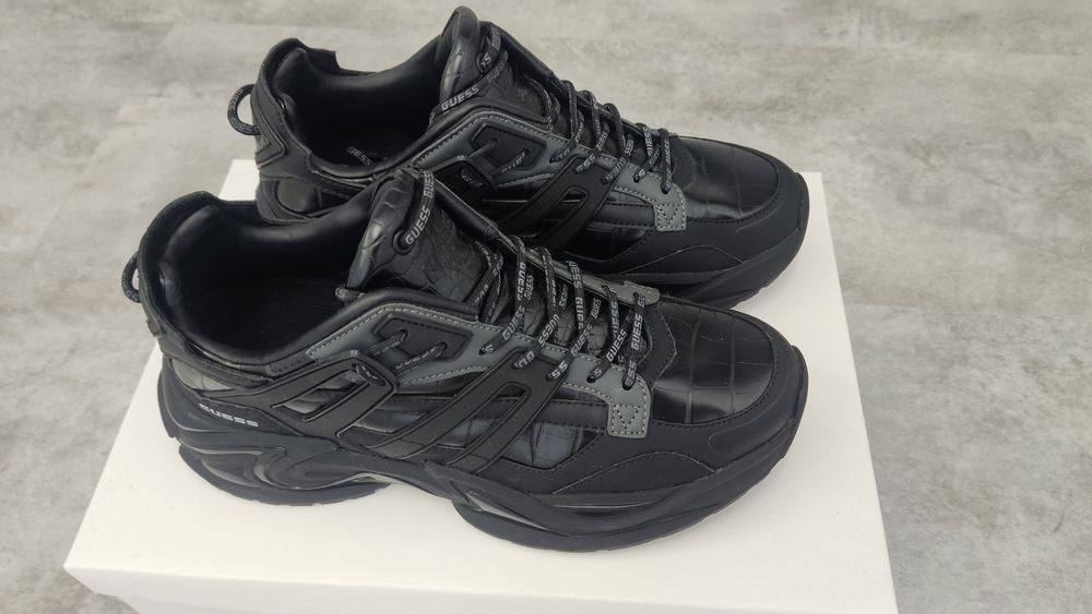 Sneakers Guess Belluno Marimea 40 Negru