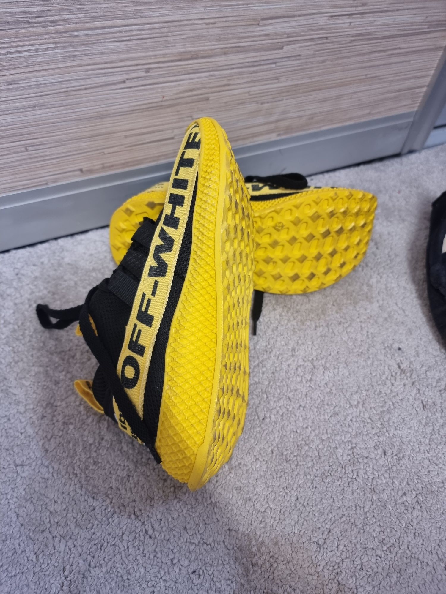 ADIDAS off white 37 noi