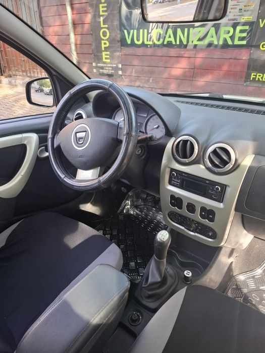 Dacia Sandero 2012