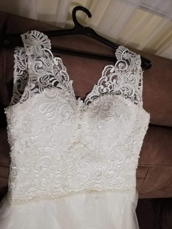 Официална рокля  в бяло