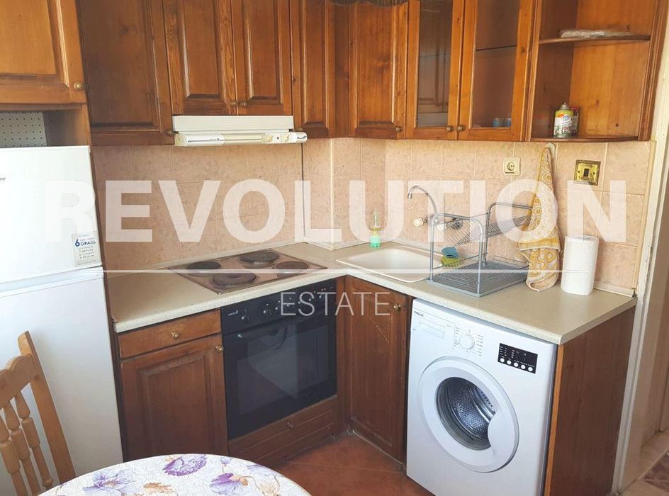 Дава се под наем Тристаен апартамент в Варна, Базар Левски - 60 кв.м за 450 € - Снимка #1