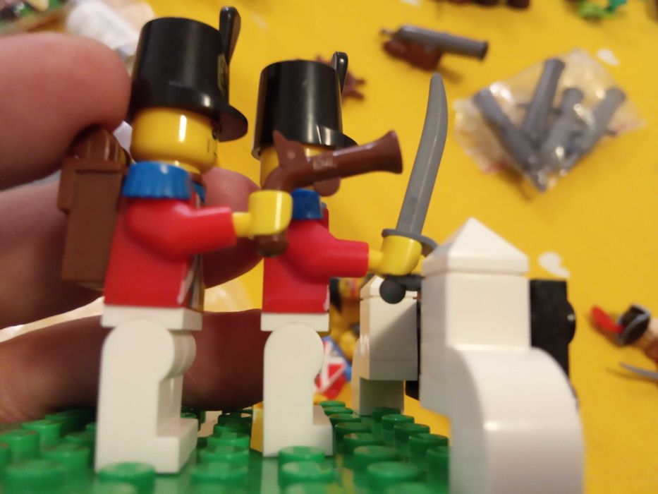 Lego armata redcoats diferite generatii