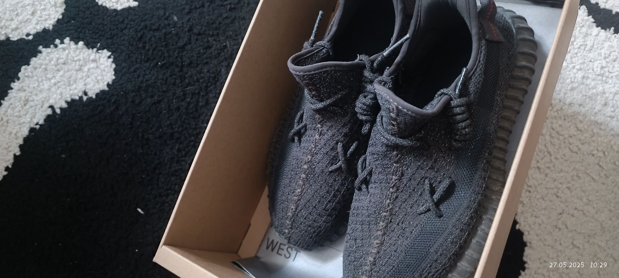 Yeezy 350 static black V2 reflective