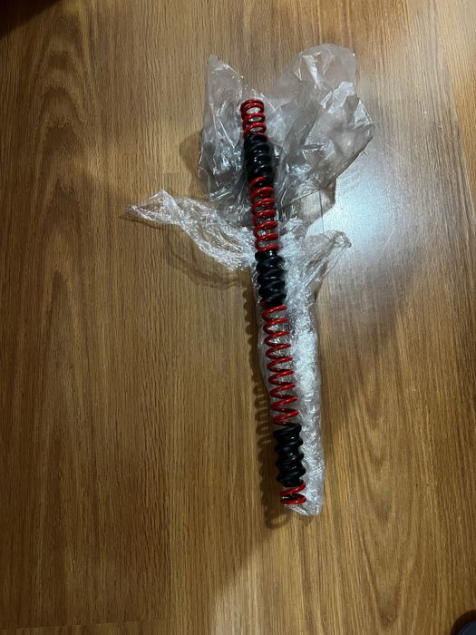 Пружина RockShox Boxxer 200мм 2010-2018 червена