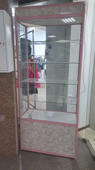 Стеллаж стеклянный