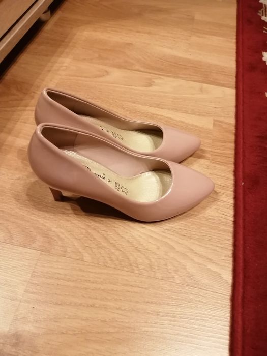 Pantofi din înlocuitor piele