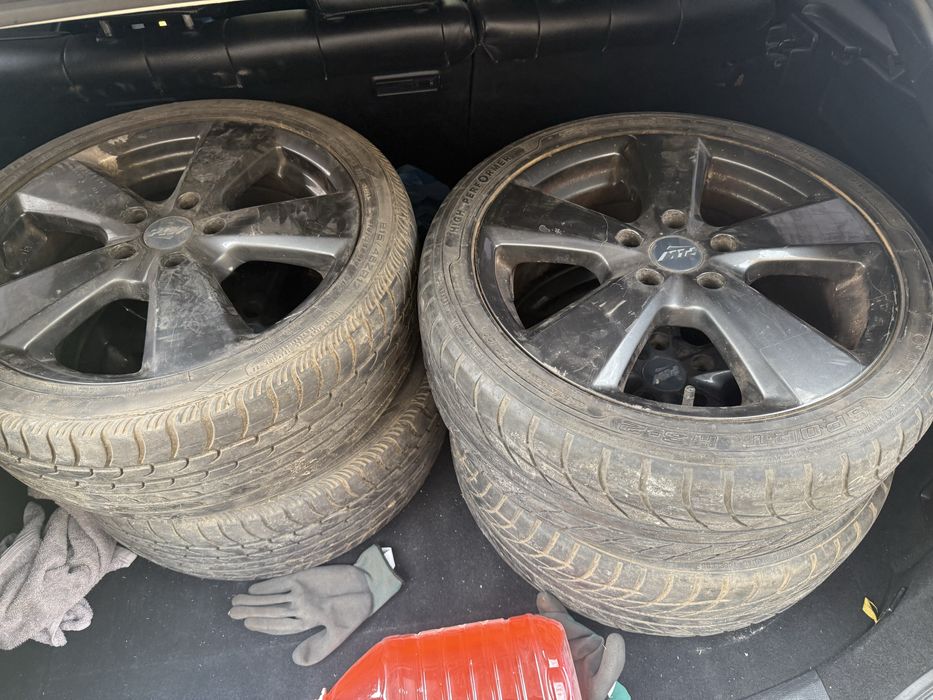 Гуми + джанти 215/45/17