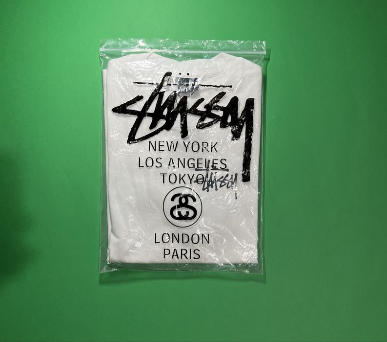 STUSSY чисто нова