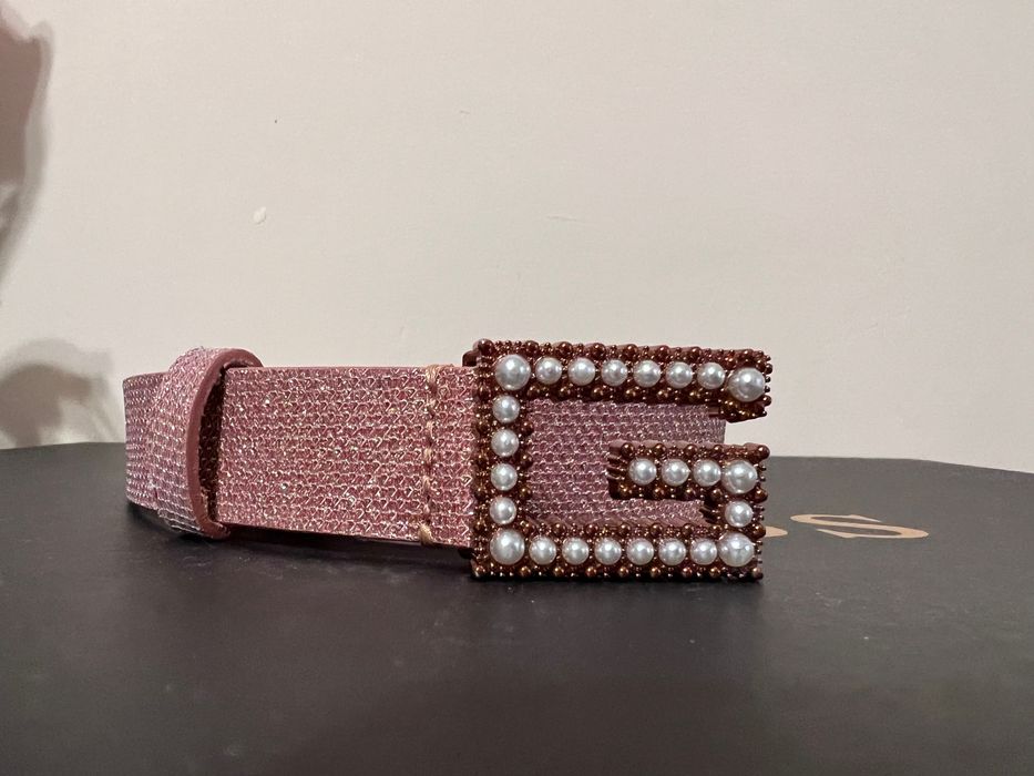 Дамски колан Guess