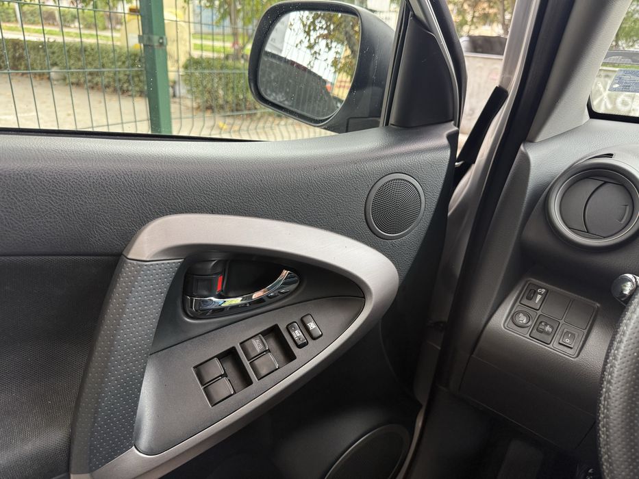 Тойота Рав4, 2,2 дизел D-4D, 136 к.с., 4х4