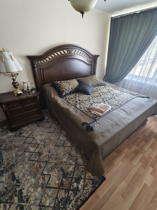 Продам спальный гарнитур