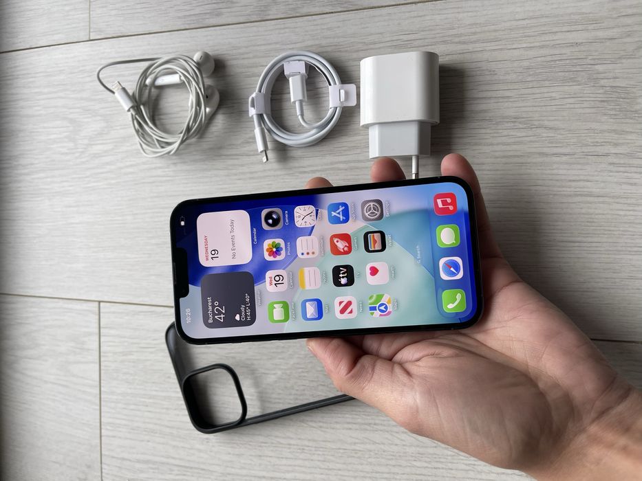 • Iphone 13 Pro Max • sierra blue •