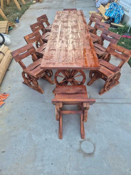 Set mobilier rustic din lemn masiv – masă + bănci/scaune