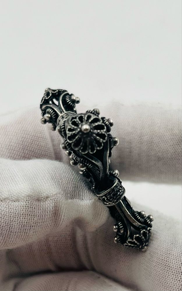 Филигранен старинен сребърен кръст