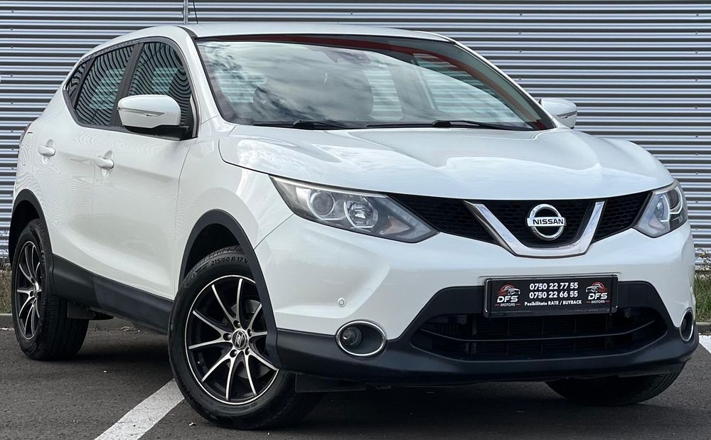 Vand Nissan Qashqai fabricatie 2015 33.000 km *LED* impecabila urgent