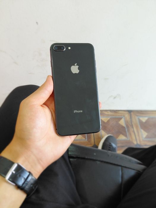 IPhone 8 plus 64talik
