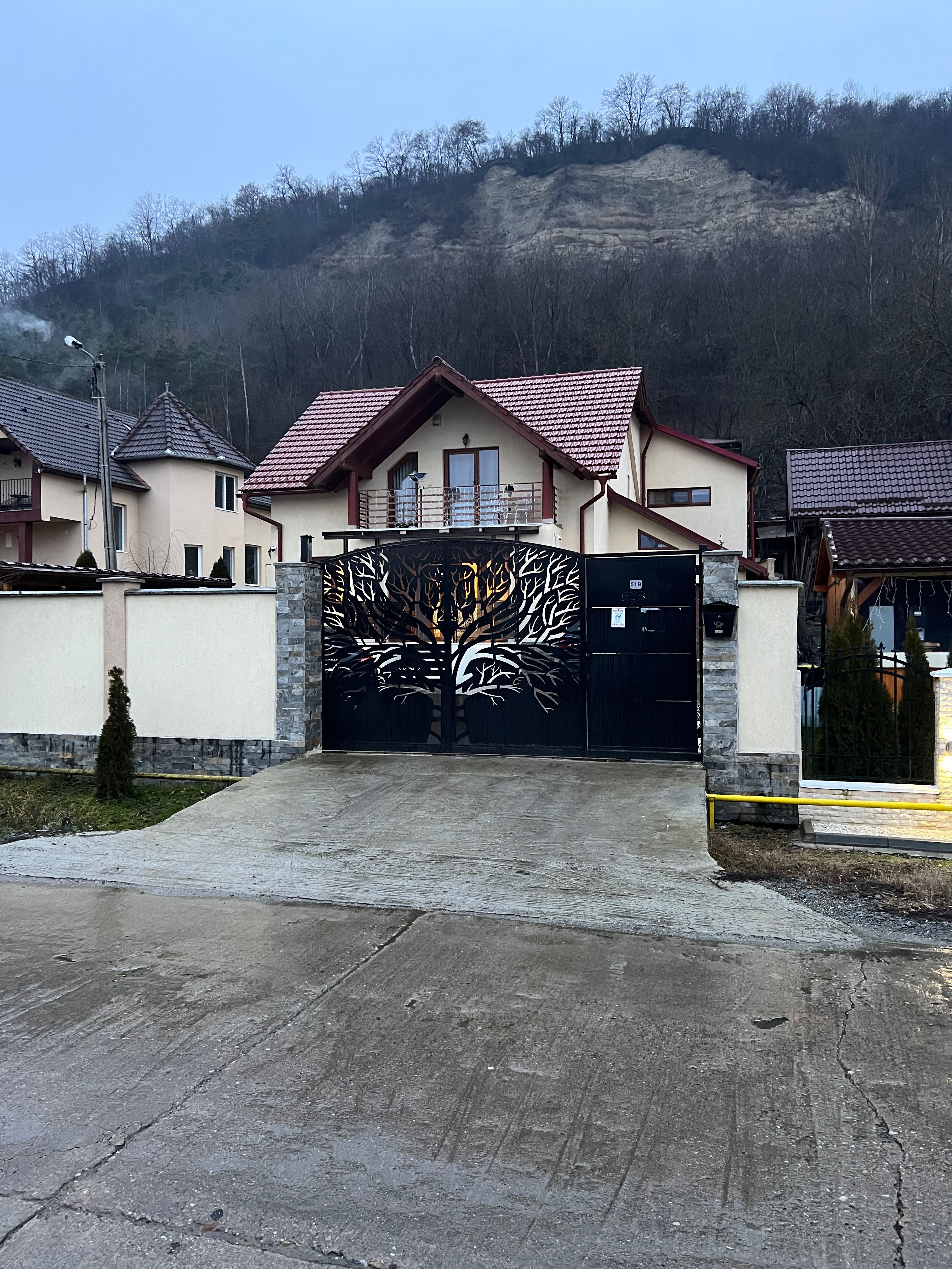 Casă de vânzare deosebită pt cineva deosebit