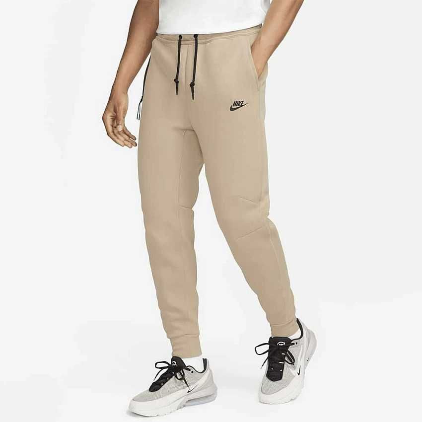 НОВО Nike Tech Fleece Jogger ОРИГИНАЛНО мъжко долнище - М и L