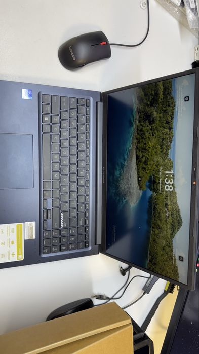 Asus x15040z I7 gen 12 ,8gb ram , 512gb ssd nvm