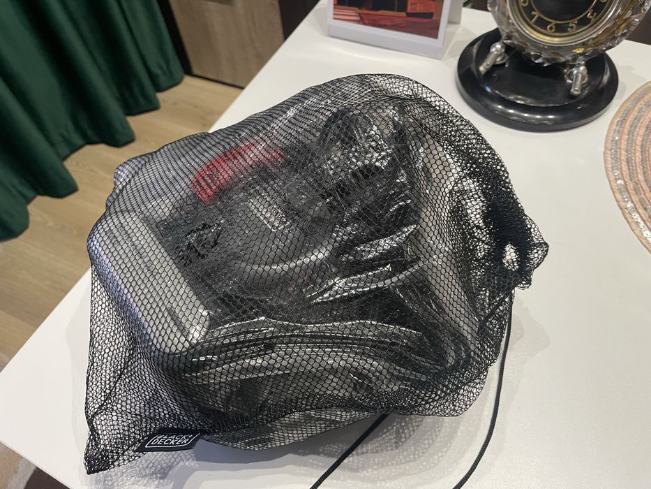 Aspirator auto BLACK & DECKER