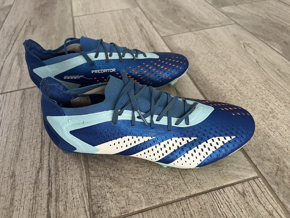 Ghete fotbal adidas predator