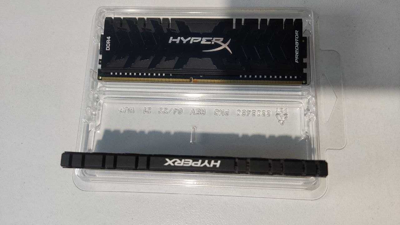 Оперативная память Kingston HyperX Predator, 8+8= 16Gb/3333MHz, DDR-4