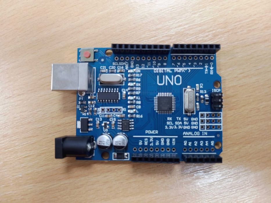 kit DIY placa dezvoltare Arduino UNO + componente si accessorii