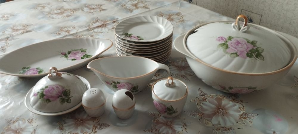 Набор столовой посуды