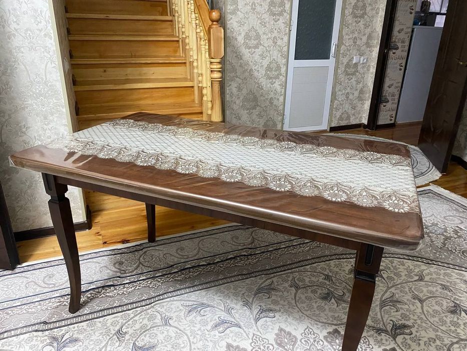 Стол дубдан булган