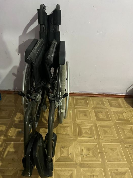 Инвалидная коляска
