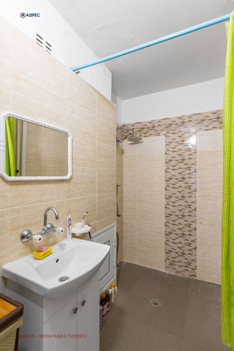 Продава се Тристаен апартамент в Плевен, Сторгозия - 75 кв.м за 1094 €/кв.м - Снимка #10
