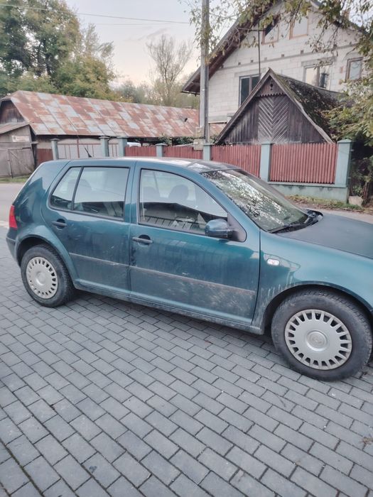 Vând Golf IV 2002
