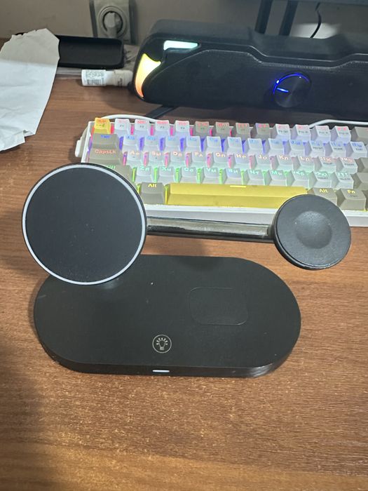 Беспроводная зарядка 5-1 Iphone,apple watch,air pods