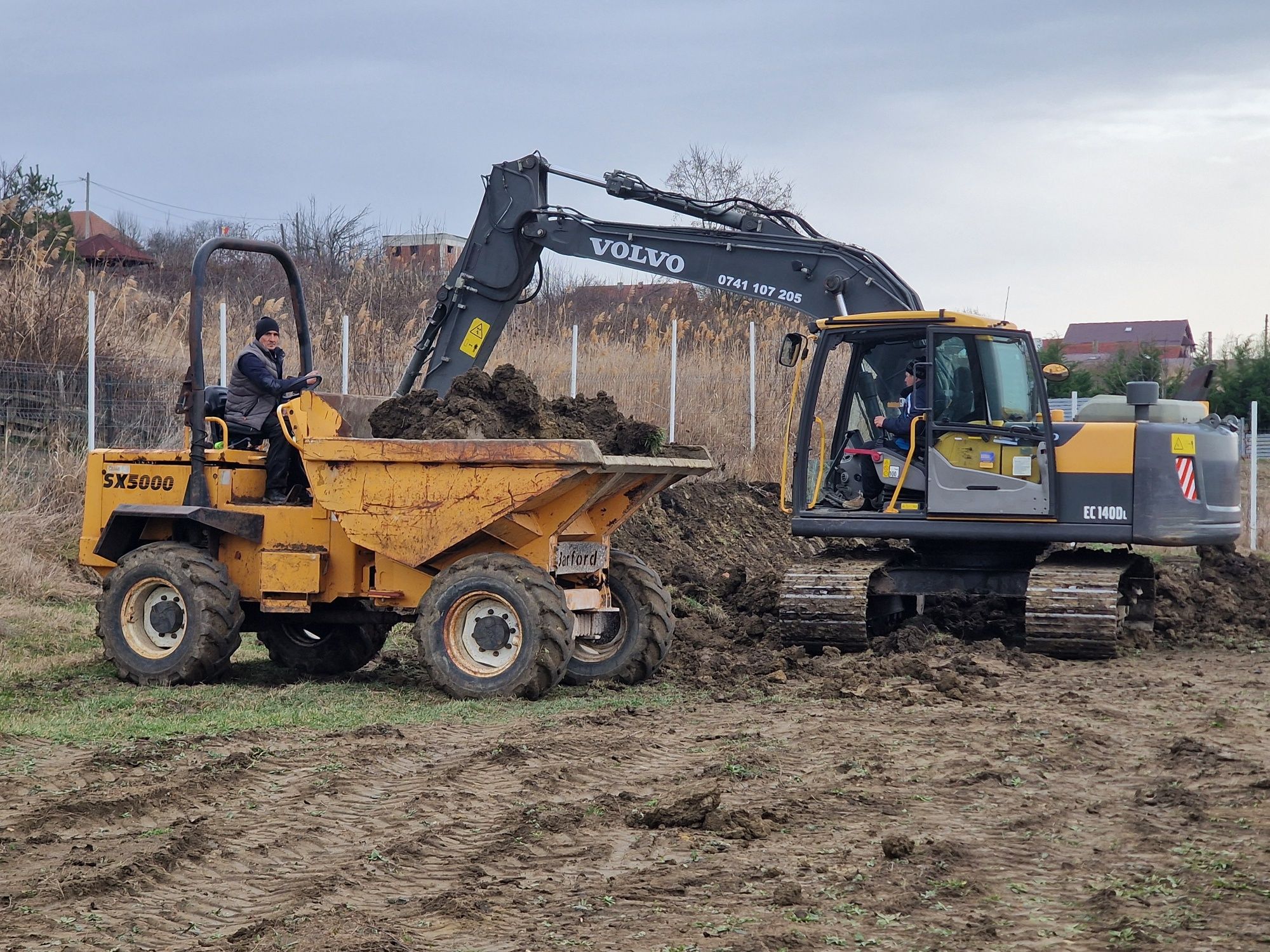 Inchiriez excavator 15 T