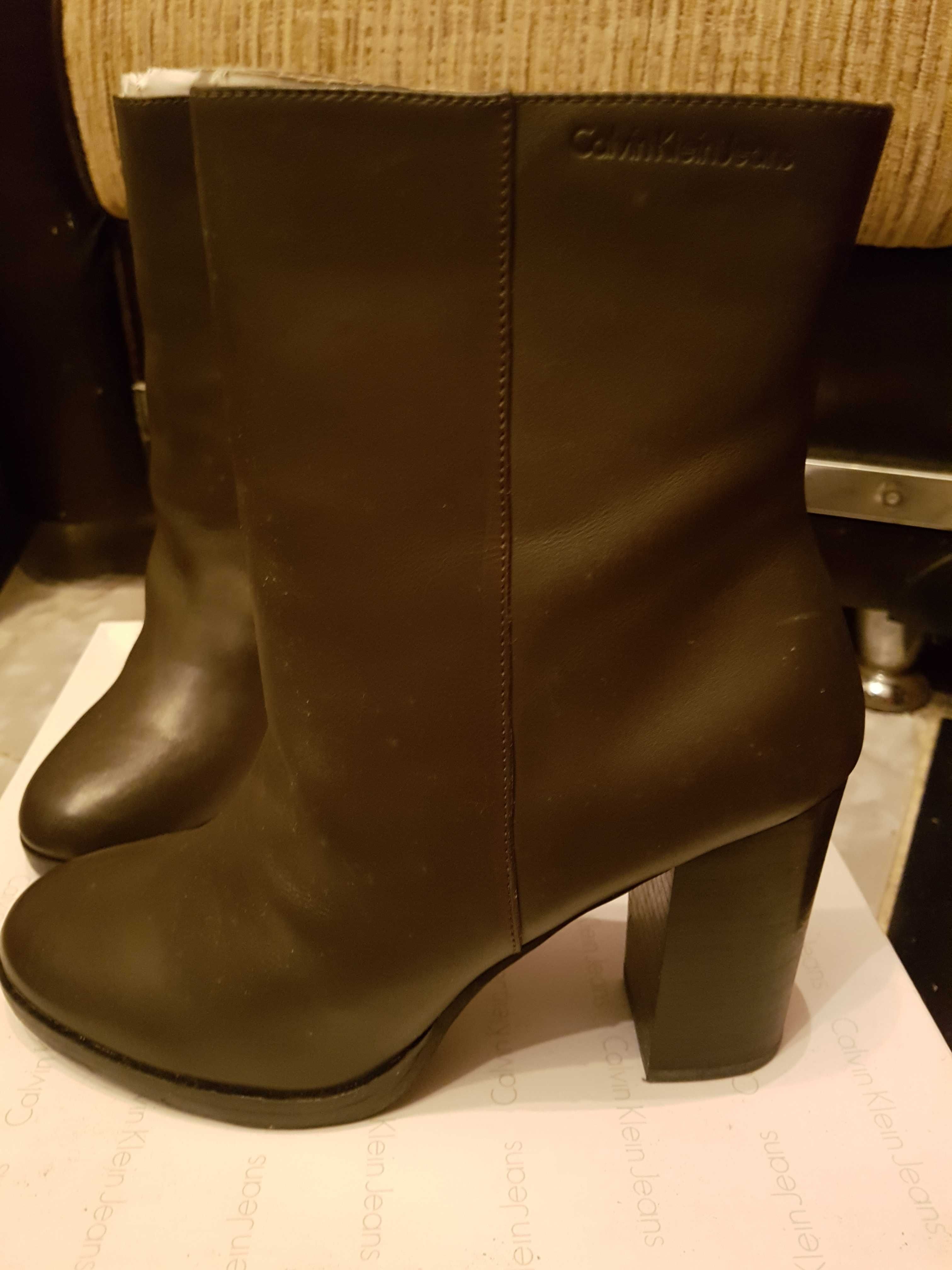 Botine marca Calvin Klein Jeans din piele naturala masura 40