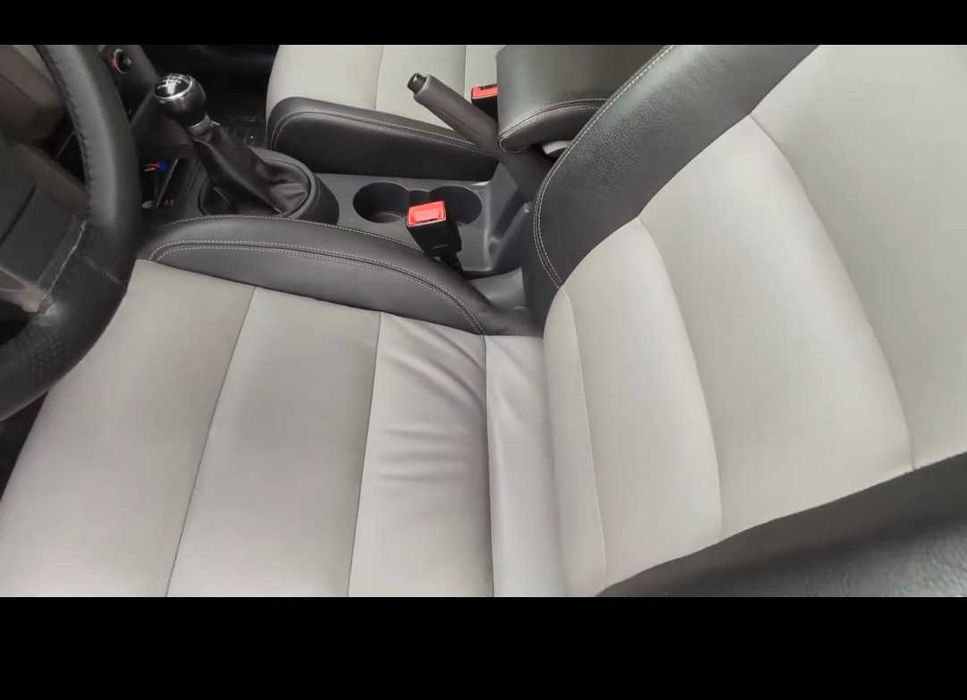 VW Touran   acte valabile 05/2026