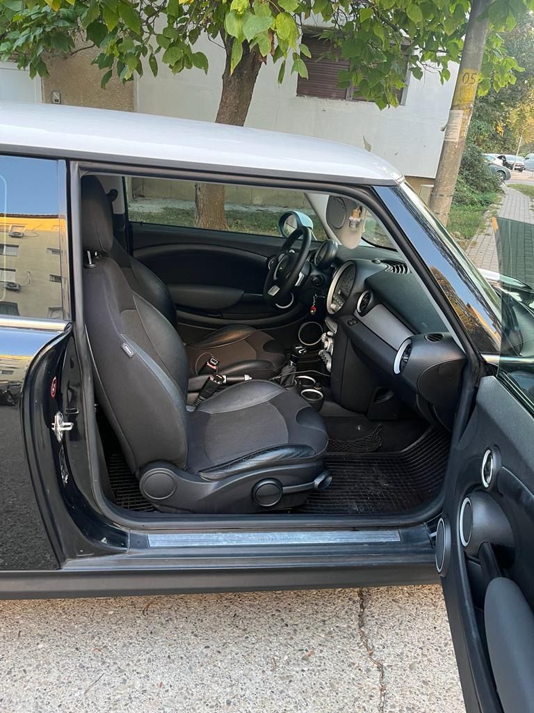 Mini Cooper Mini Cooper 1.6 benzina, automat, 6 trepte