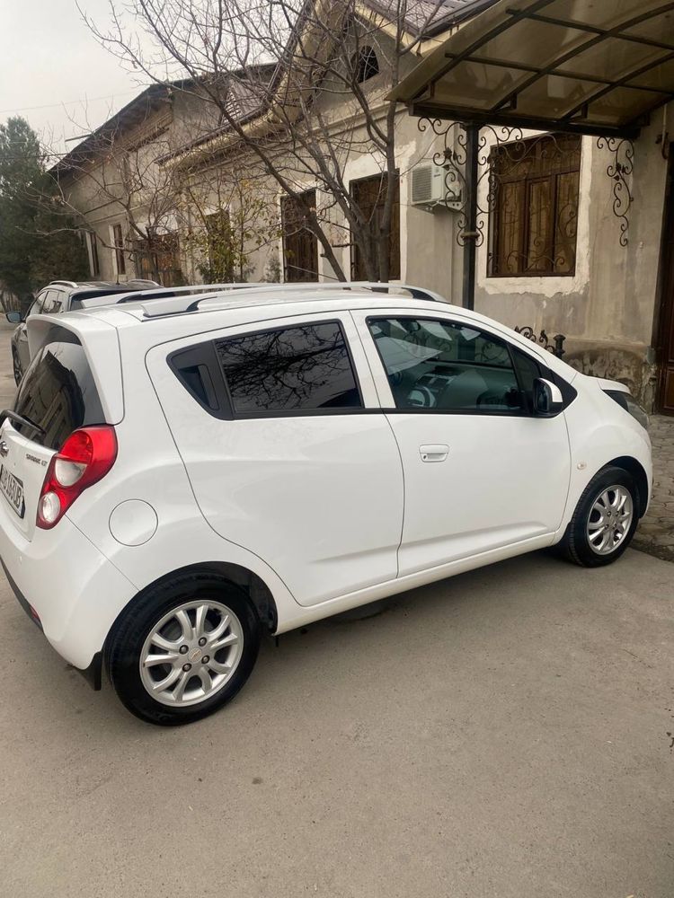 Spark 4 Elegand plus