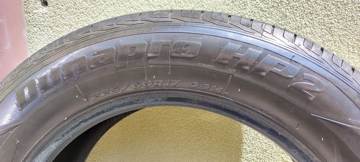 Vând două anvelope Hankook de vară 225/60R17 99H