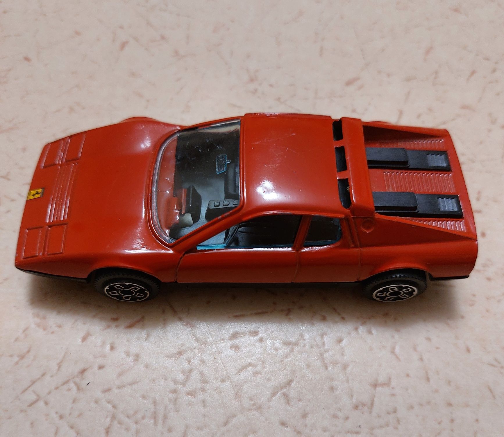 Метални колички Burago /made in Italy/ в мащаб 1/43.