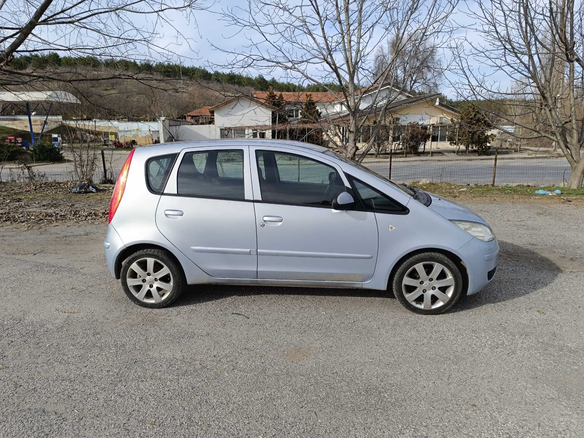 Mitsubishi Colt 1.5 бензин