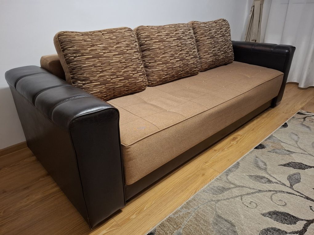 Canapea extensibilă cappuccino-wenge, 3 locuri, cu ladă depozitare.

C