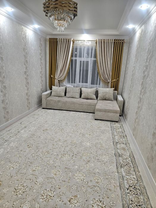 Быр жас отбасылы немесе жумыспен  командировкага келген адмадар болса