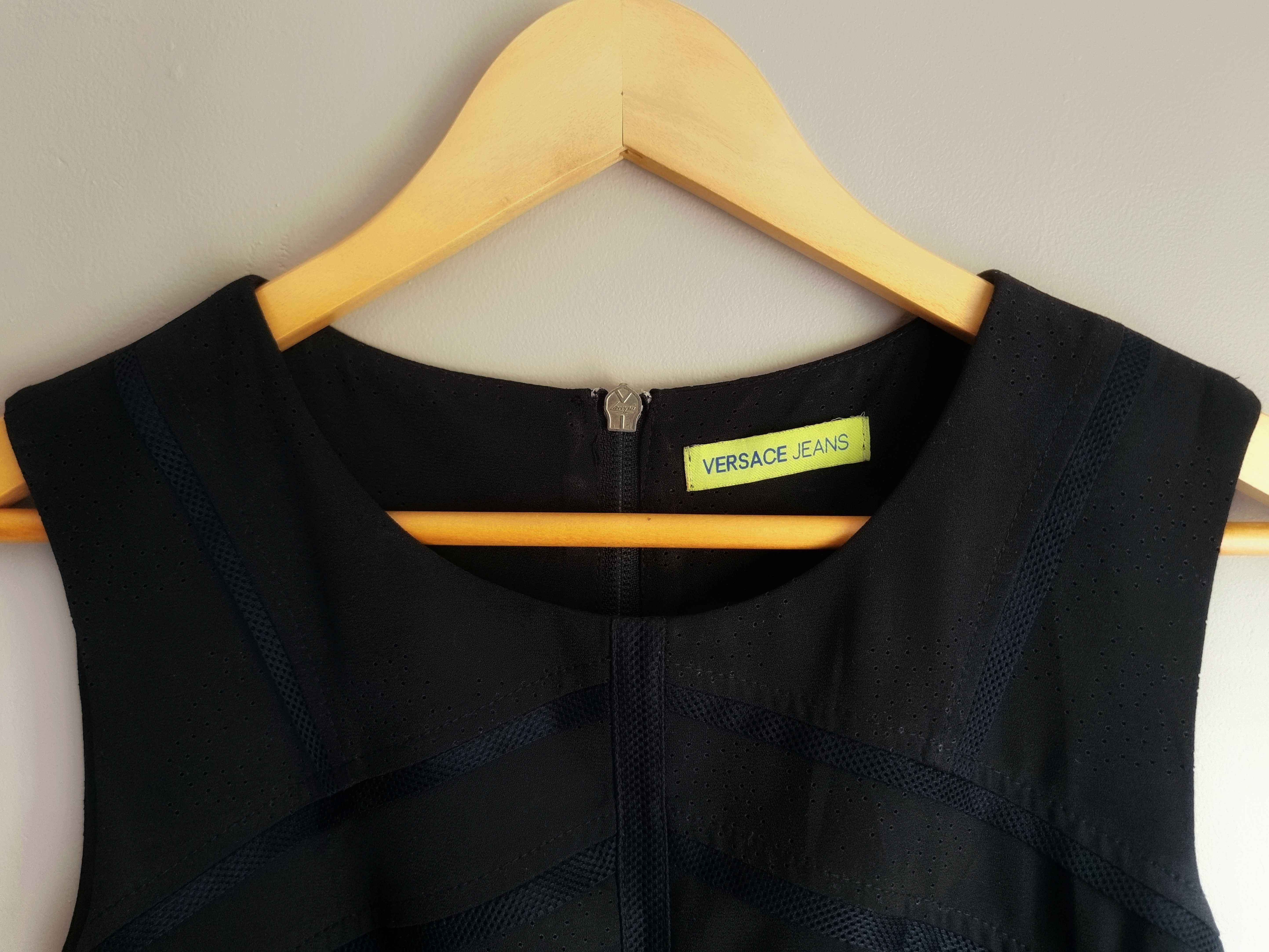 Versace Jeans  Черна структурирана рокля, рядък модел