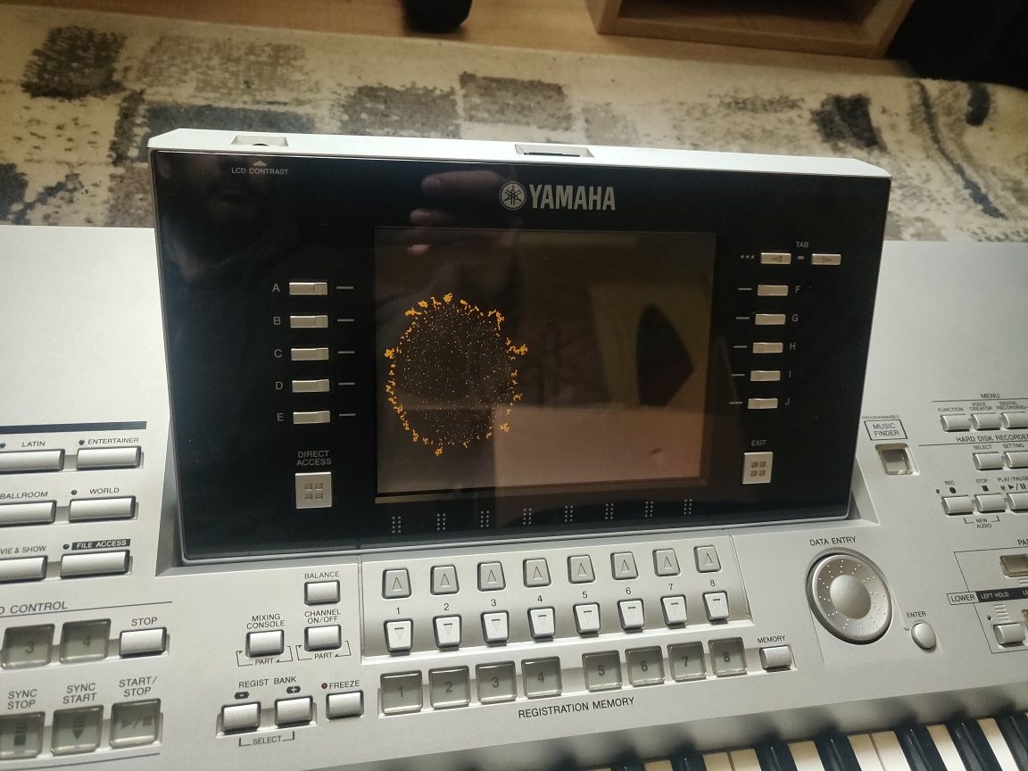 De vânzare Yamaha Tyros 2